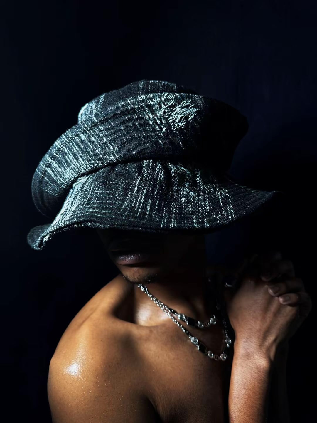 TAURUS BUCKET HAT