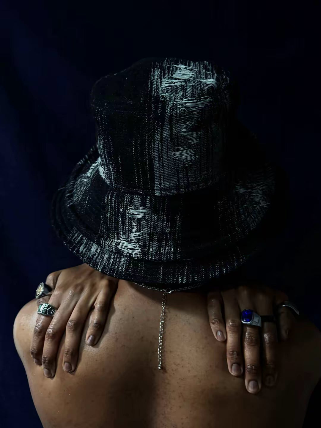 TAURUS BUCKET HAT